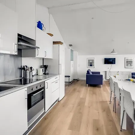 Lovely In With Kitchen Højer